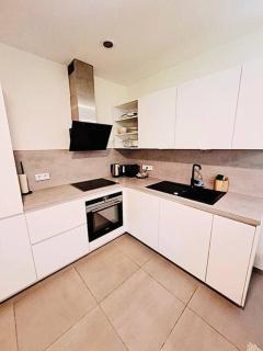 Garden View Luxury Flat with Terrace & Parking- - Mühlenbach - 9