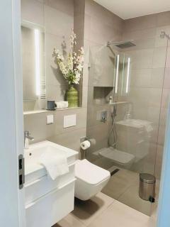 Garden View Luxury Flat with Terrace & Parking- - Mühlenbach - 8