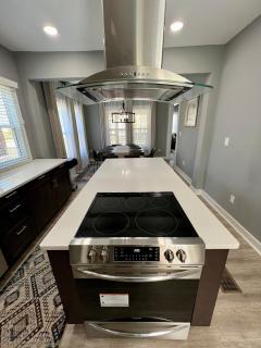 Charming 2BR 2BA 10 min DT Airport by LSP Homes - 5