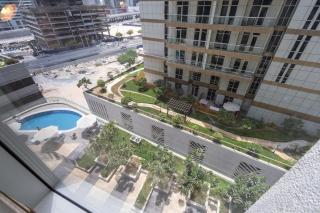Heaven Crest Vacation Homes Downtown - Studio and 1 Bedroom Suites 2 minute walk to Dubai Mall and Burj Khalifa - 3