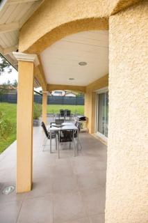 Belle villa familiale à la campagne et sa piscine - 2