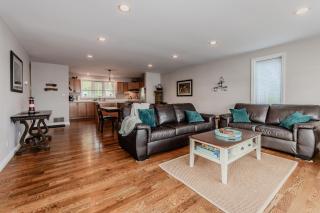 Winter Waterfront Escape - 4