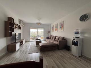Luxury Inn: 3BR Amazing View in Madinaty B6 - 7