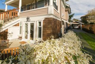 Fabulous Fairfield - 90-Day Stay, Charming 2BR 2BA House in Fairfield, 3 Blocks from Beach by Victoria Prime! - Victoria - 3