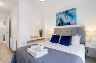 Aldenham Road 1 Bedroom Apartment Next to Bushey Station - Bushey - 1