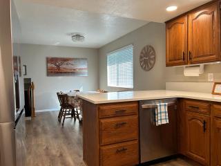 Betty's Place II - 8