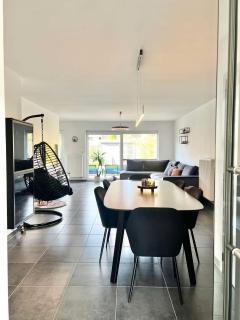 Stunning Retreat with Pool Near Brussels! - 2
