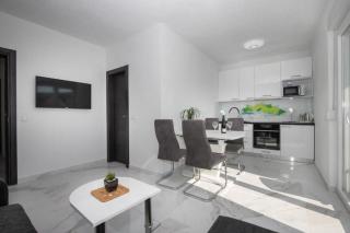 Apartments Jakov - Postira - 7