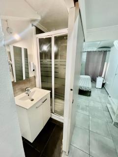 BE3 Apartamento nuevo! Cocina y baño privado! A 2`metro Sants - 0