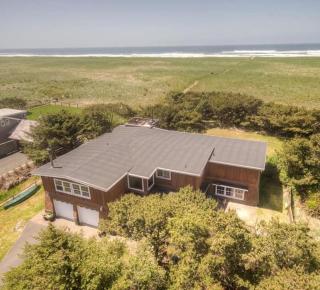 Playa Doberman Oceanfront Townhouse with Gym - Surf Pines - 9