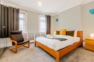 Сharming 2BR Victorian Duplex w garden in Catford - - 5