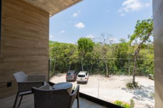 Luxury Studio with Balcony and Rooftop Pool in Best Location - 1