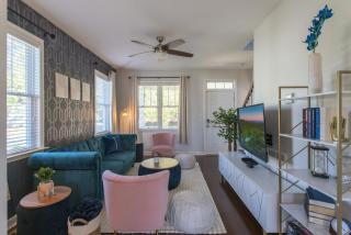 Fam-Biz Friendly 3BD with Fire pit & BBQ - Downtown - Raleigh - 0