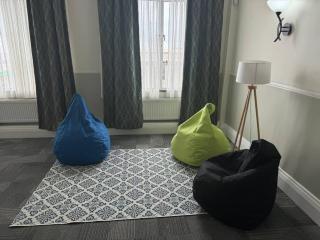 4 large bedroom Apartment in the City - Hastings - 3