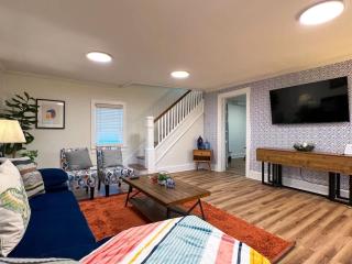 Quaint Renovated Single Family - 5