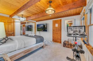 Modern Tahoe Retreat with Grill Walk to Beach - 3