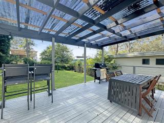 Pet-Friendly 2-Bed Beach House with Garden & BBQ - Surf Beach - 0