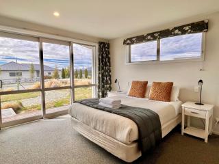 Blae Loch - Lake Tekapo - Lake Tekapo - 2
