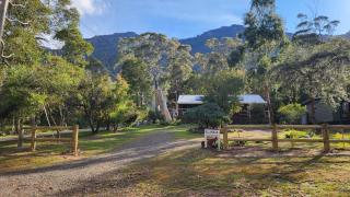 Ellimata Holiday Cottage - Halls Gap - 8