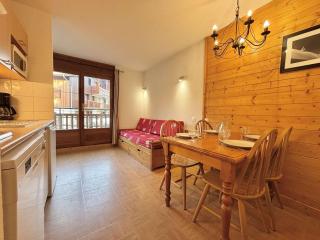 Appartement 2 pièces à Flumet, aux pieds des pistes, piscine, animaux bienvenus, parking inclus - FR-1-603-111 - 0