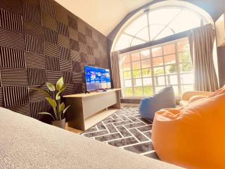 Trendy Private Pool Villa - AIRLOFT , POOL , PS4 - 2 MINS TO THE BEACH - Batu Ferringhi - 2