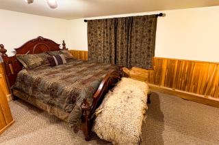 2 Adjacent Cabins near Silverwood - Serene, Private and Forested - Spirit Lake - 3