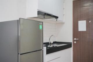 Nice and Modern Studio at Transpark Bintaro Apartment By Travelio - 7