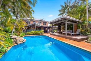 Illalangi - views, pool, walk to beach - North Haven - 0