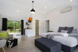 Studio at Marshmallow - Bright - 0