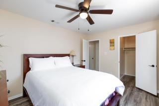 Modern 4BR Home, Central Las Vegas Location - Las Vegas - 1