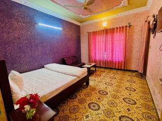 Roomy star resorts - Abbottābād - 7