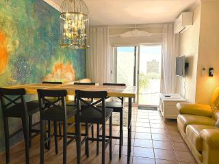 Seaview Penthouse Apartment - 8