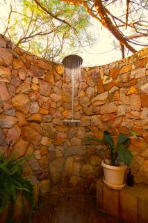 Luxurious Hideaway Villa - 3