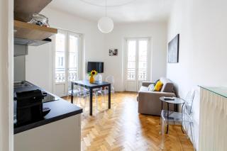 Apartment in Historic Building- Porta Venezia - Milan - 0