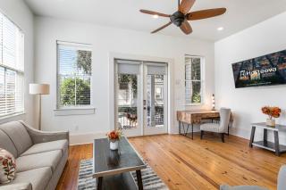 Spacious 3BR Garden District Home w Pool & Balcony - New Orleans - 0