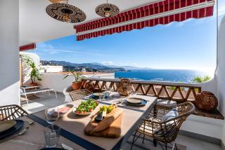 Luci by The Sea - La Herradura - 0