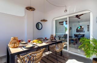 Luci by The Sea - La Herradura - 1