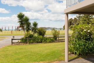 Waitangi Beach House - 2
