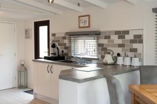 Lakeview Lodge, Builth Wells no tradesmen allowed - 1