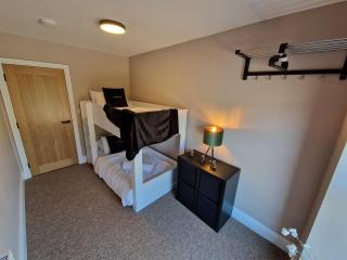 Modern & Cosy 3 bedroom Cottage Near Brecon Beacons & Bike Park Wales - Cefn-coed-y-cymmer - 9