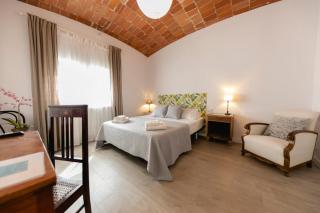 Newly renovated room w Pool & BikeParking - Girona - 7