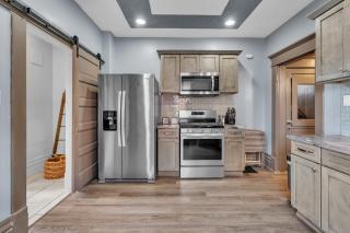 Cozy Renovated 19th Century Home, 5 Min to OSU! - Columbus - 2