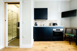 The Willow - Studio 10 - Bristol - 7