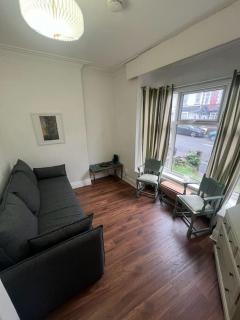 6 bed house - 12 minutes to City Centre - Birmingham - 1