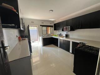 Lemajy Apartments - Flat 2 - Solwezi - 9