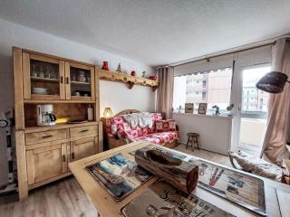 Studio Asters 323 Bâtiment A1 by Interhome - Les Menuires - 2