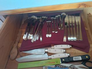 2BR Ubud private pool kitchen - 2