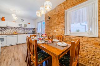 Countess House with Jacuzzi and Sauna - Happy Rentals - 5