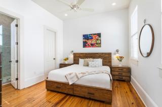3BR Cottage on Carondelet by Hosteeva - New Orleans - 6