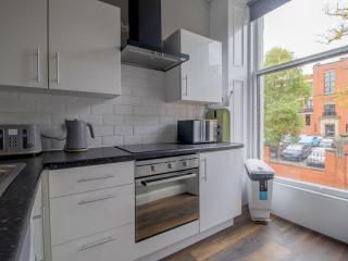 Spacious Hillhead Haven - Pass the Keys - 8